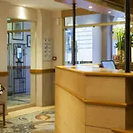 Timhotel Palais Royal 3* פריז