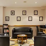 提姆帕莱皇家酒店 酒店