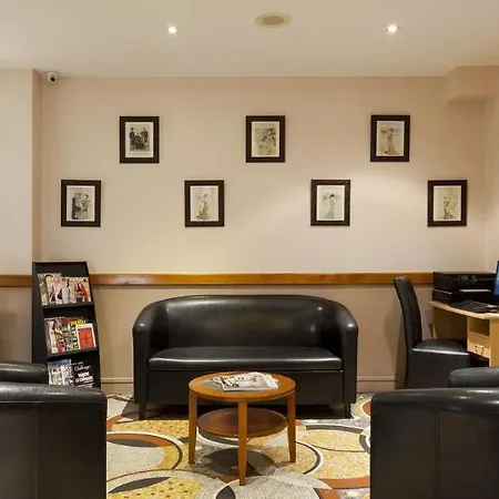 Timhotel Palais Royal מלון
