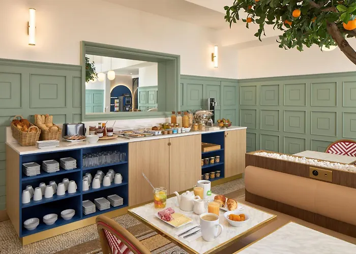 Отель Timhotel Palais Royal Париж