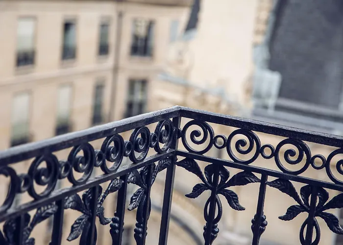 ティムホテル パレ ロワイヤル 3* パリ