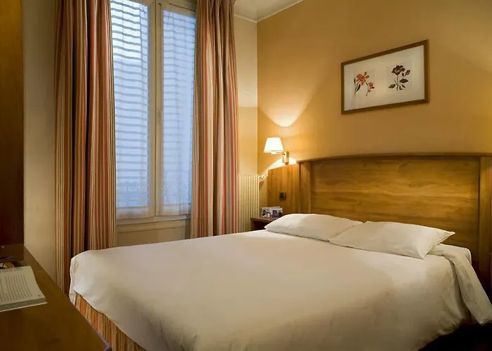 ティムホテル パレ ロワイヤル 3* パリ